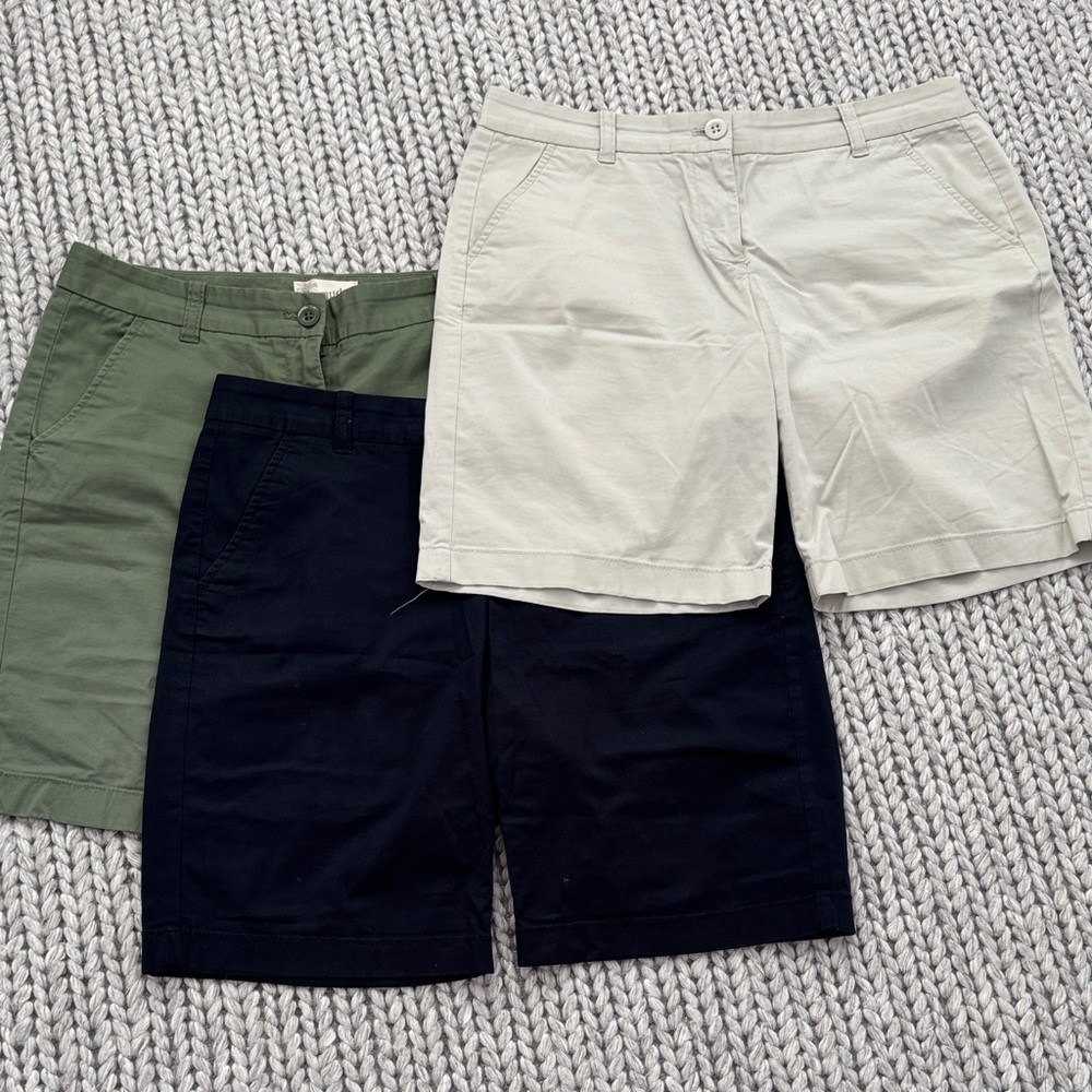 J. Crew Men's Flat Front Shorts - Green, Black, and White
